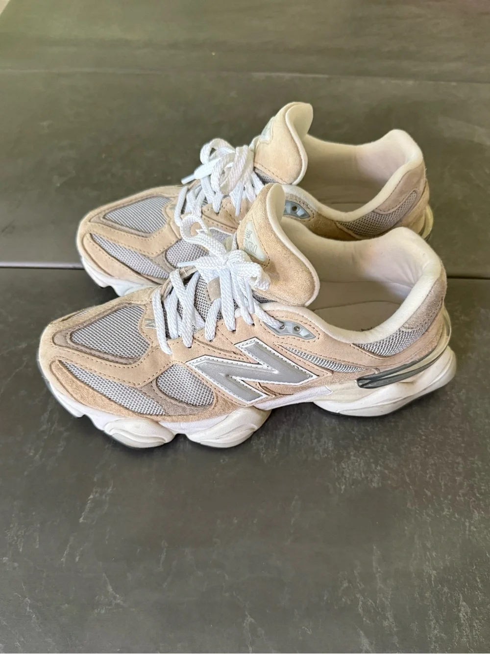 New Balance 9060 sneakers M sz 8, W sz 9.5 - Picture 6 of 9